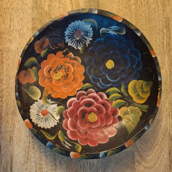 wooden floral bowl - Picture 1 of 3